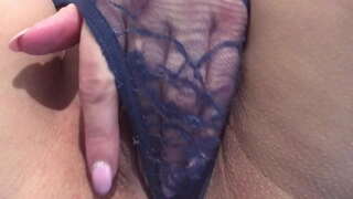 La sua figa ha bisogno di un cazzo dentro. Close-Up