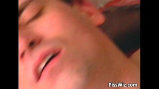 Matura bionda slut succhia cazzo e ottiene il