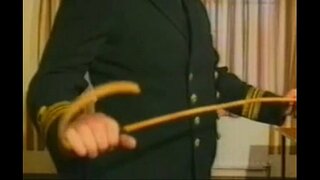 Navale britannica donna picchiata